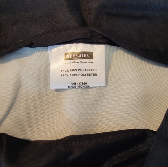 Set of 2 Dark Red and Black Standard size Pillow Shams - Picture 5 of 5